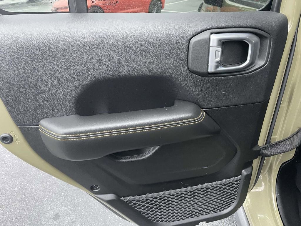 Used 2025 Jeep Gladiator Sport image 22