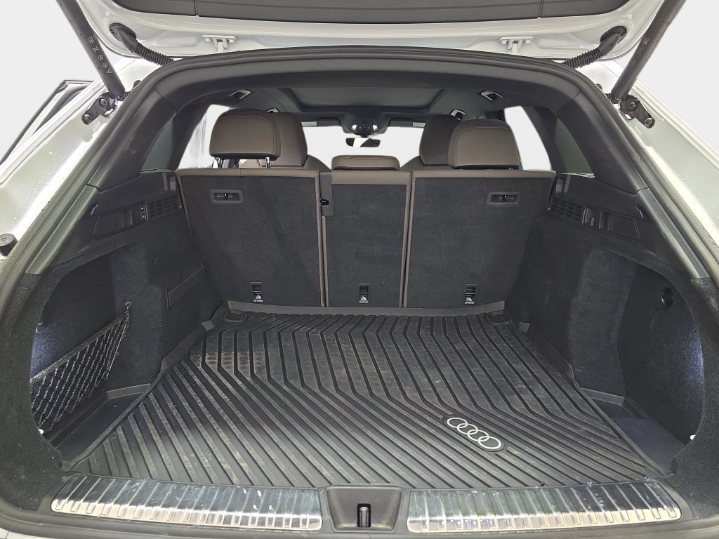 Used 2025 Audi Q5 Prestige AWD/4WD image 14