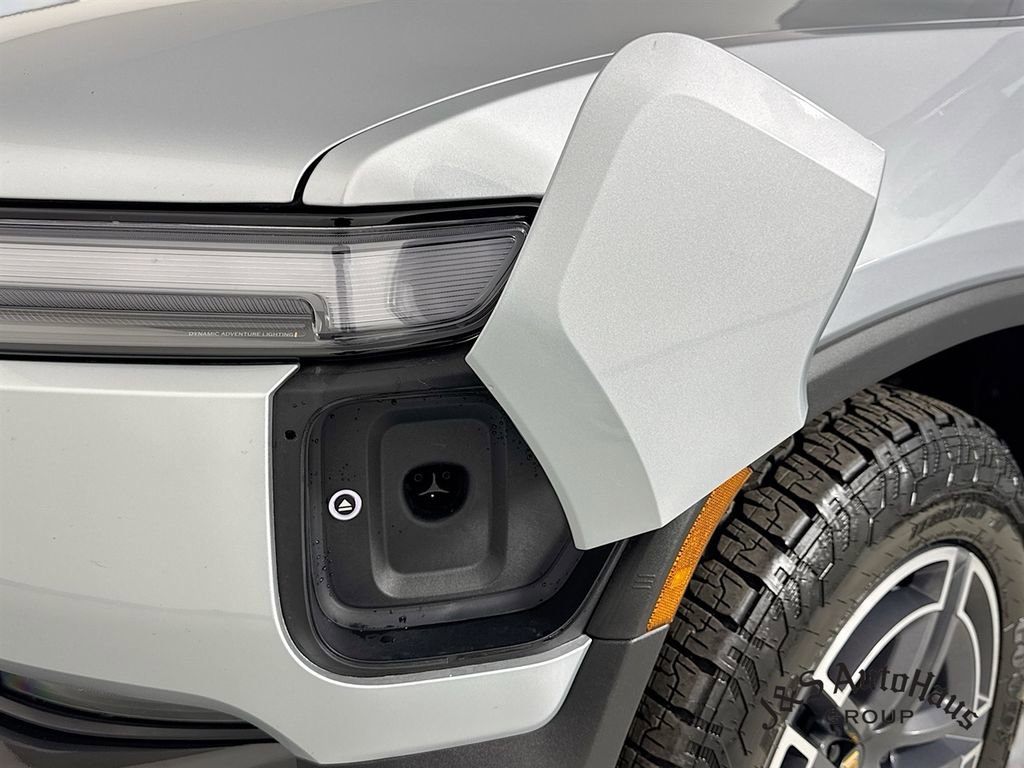 Used 2026 Rivian R1S Adventure image 43