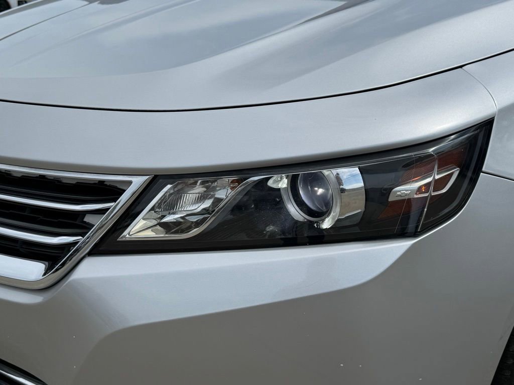 Used 2017 Chevrolet Impala Premier FWD image 19