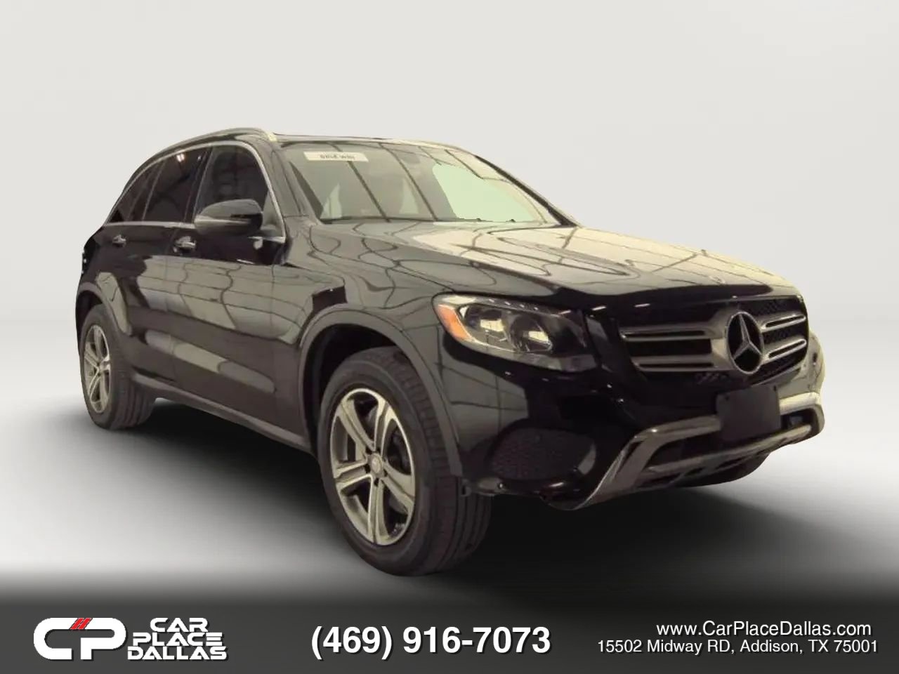 Used 2017 Mercedes-Benz GLC 300 4MATIC w/ Premium 2 Package image 2