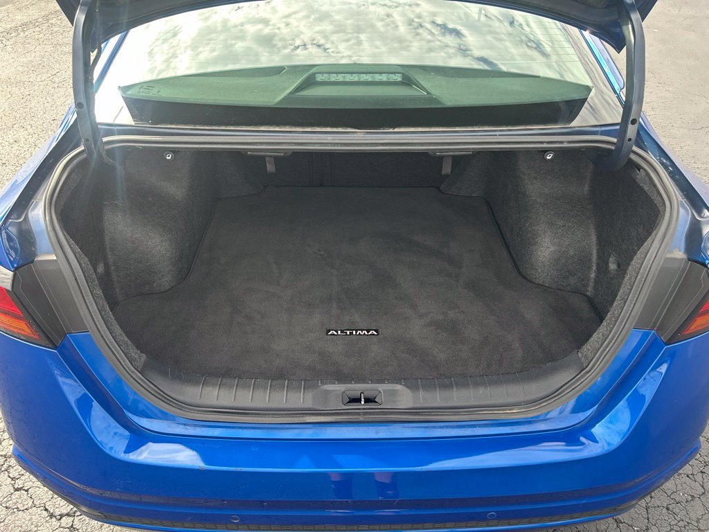 Used 2025 Nissan Altima 2.5 SV FWD image 36