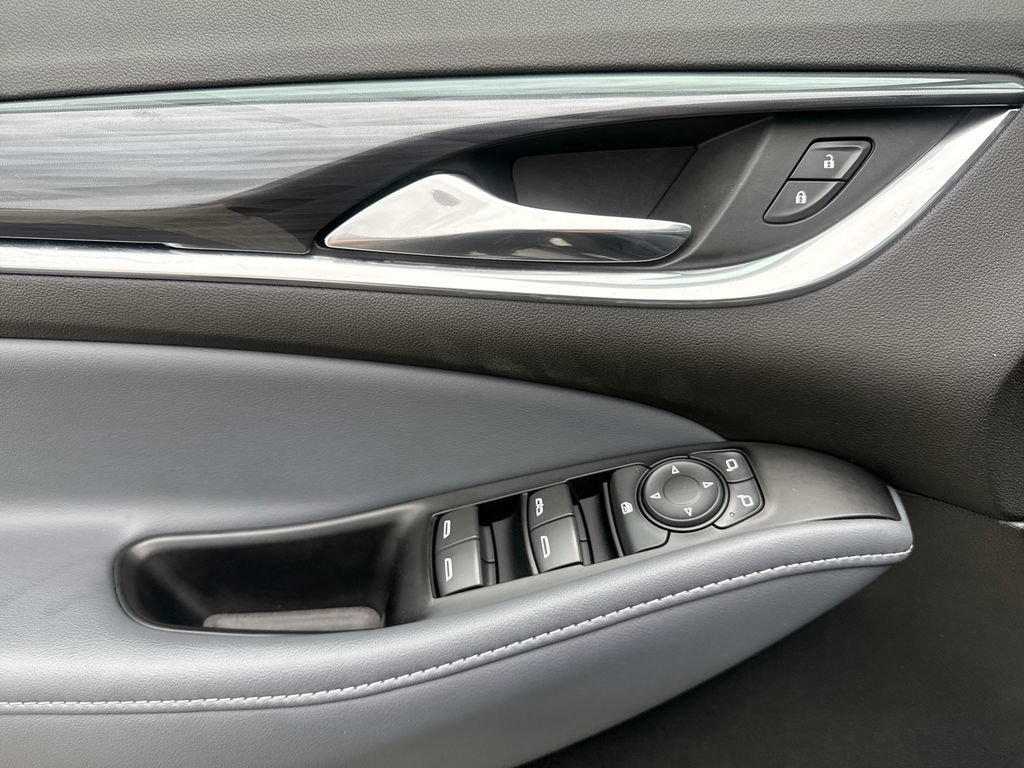 Used 2024 Buick Enclave Essence w/ Experience Buick Package FWD image 15