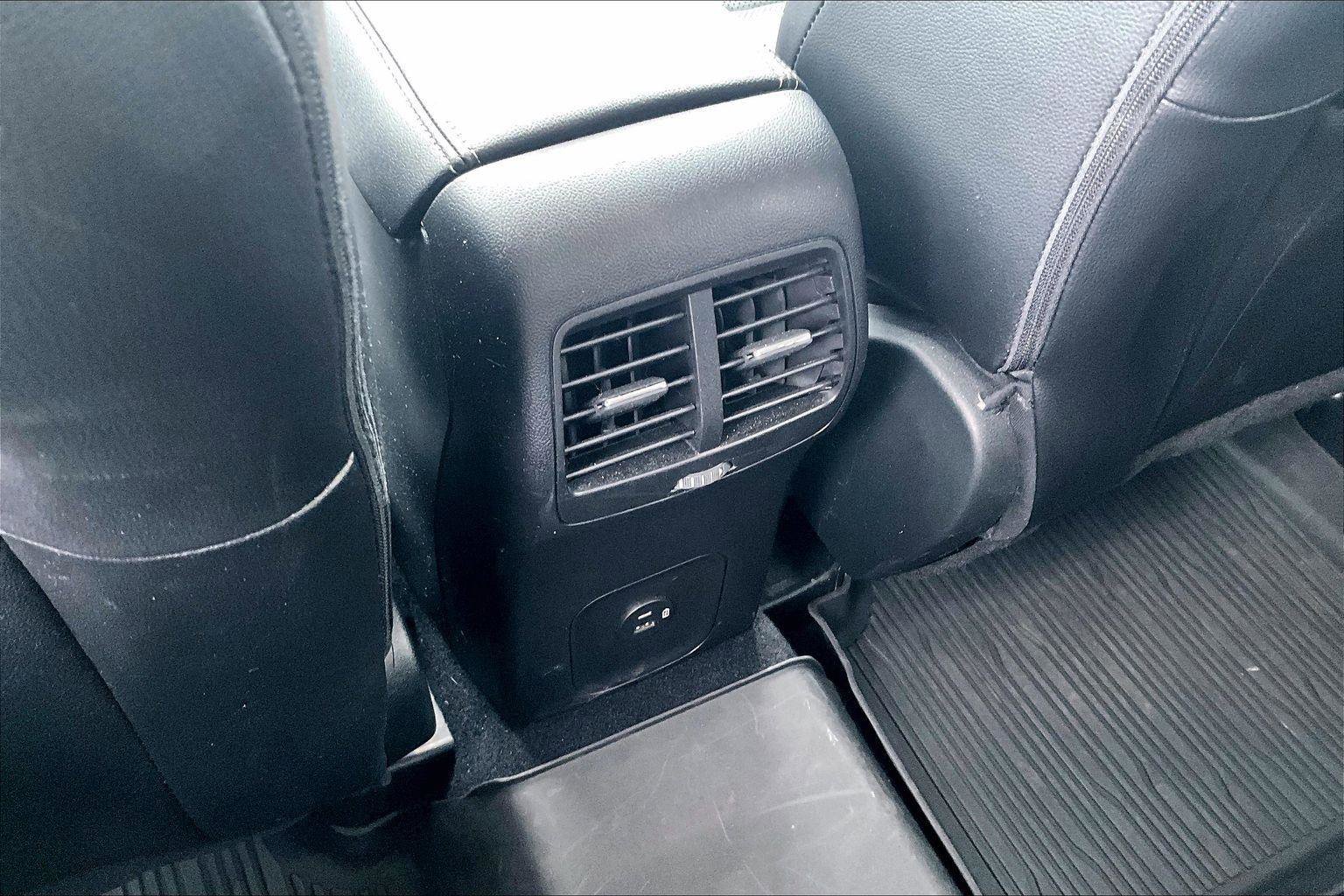 Used 2022 Ford Escape SEL w/ Technology Package image 32