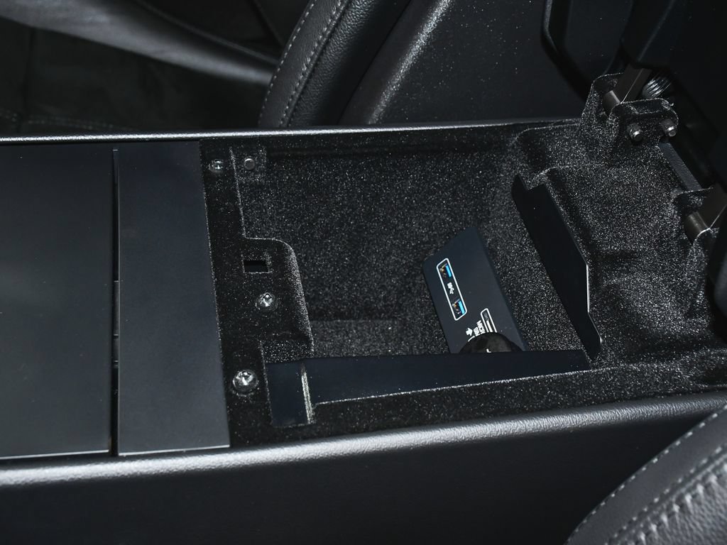 Used 2021 Jaguar F-TYPE R-Dynamic AWD/4WD image 38