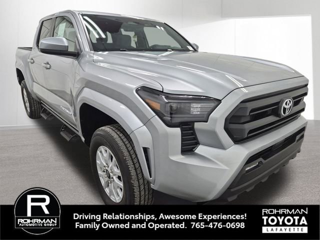 Used 2025 Toyota Tacoma SR5 AWD/4WD image 10
