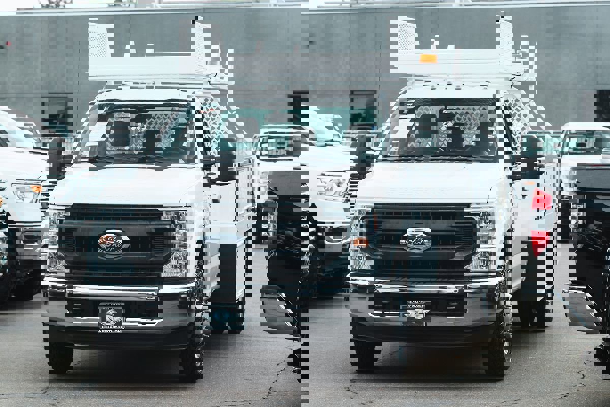 Used 2020 Ford F350 XL w/ Power Equipment Group image 5