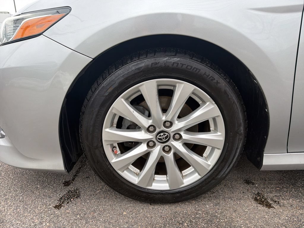 Used 2019 Toyota Camry LE FWD image 10
