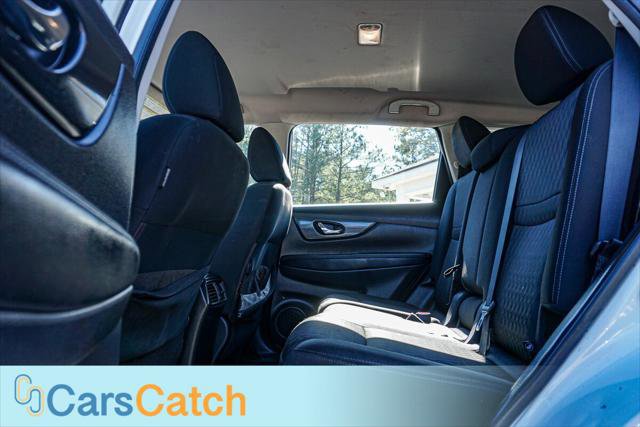 Used 2017 Nissan Rogue S image 19