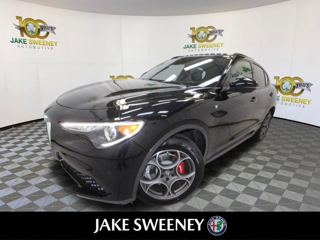 Used 2022 Alfa Romeo Stelvio Ti AWD/4WD image 1