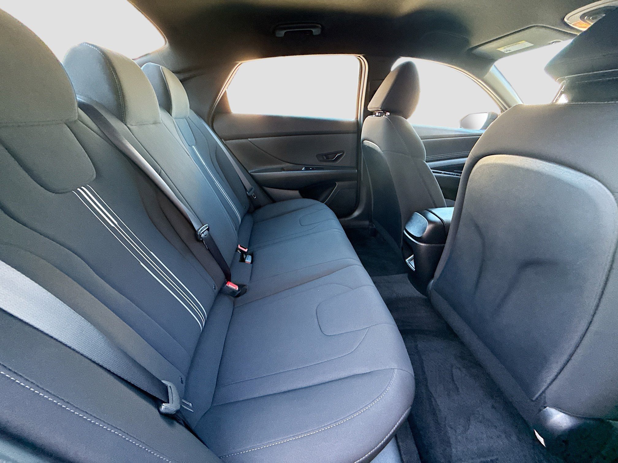 Used 2025 Hyundai Elantra Sport image 25