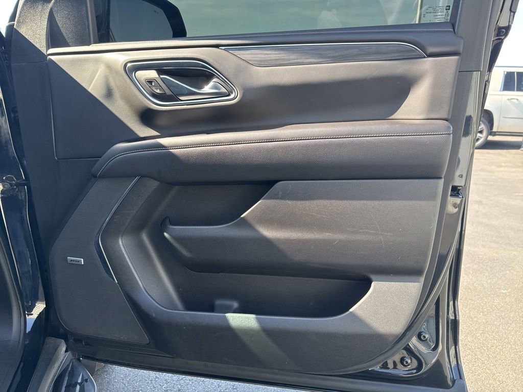 Used 2021 GMC Yukon SLT w/ SLT Luxury Plus Package AWD/4WD image 43