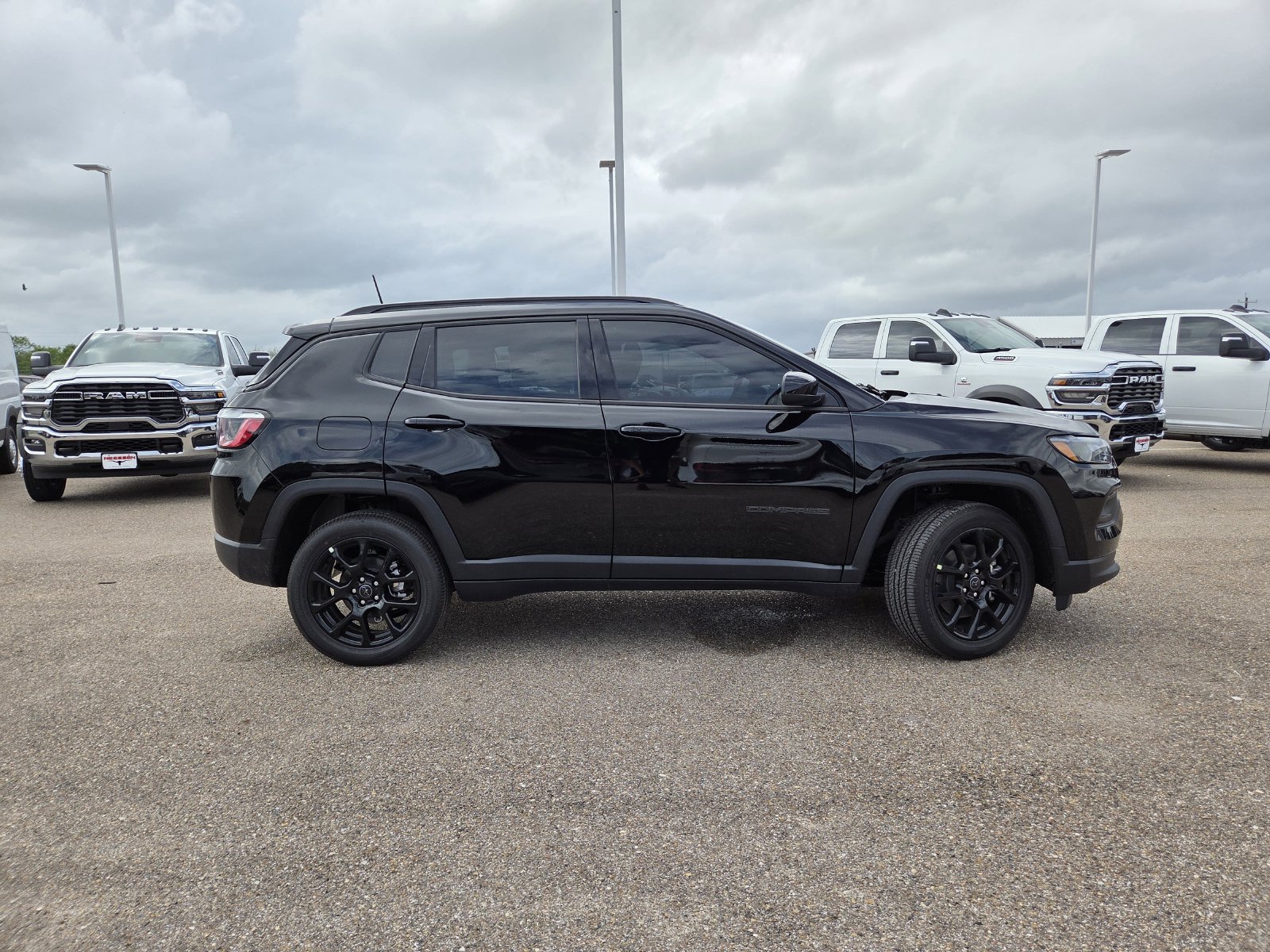 New 2026 Jeep Compass Latitude AWD/4WD image 8