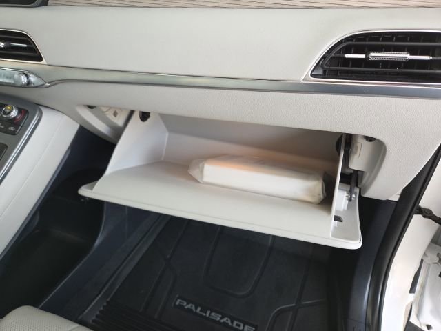 Used 2021 Hyundai Palisade Limited w/ Winter Package image 54