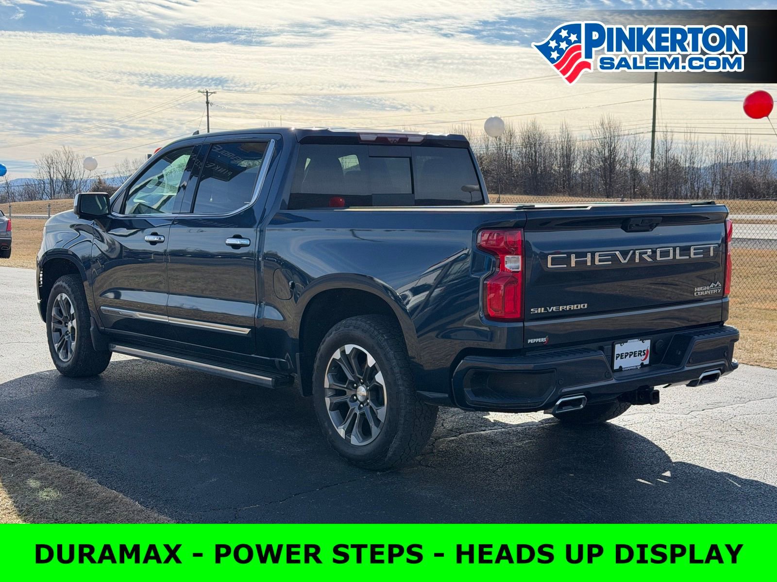 Used 2022 Chevrolet Silverado 1500 High Country w/ Technology Package image 3