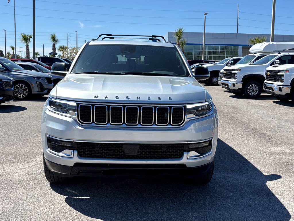 Used 2024 Jeep Wagoneer w/ Premium Group I image 2