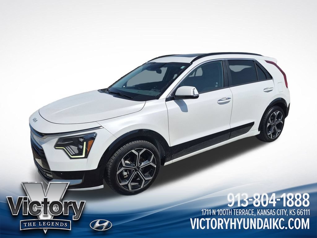 Used 2023 Kia Niro SX Touring FWD image 1