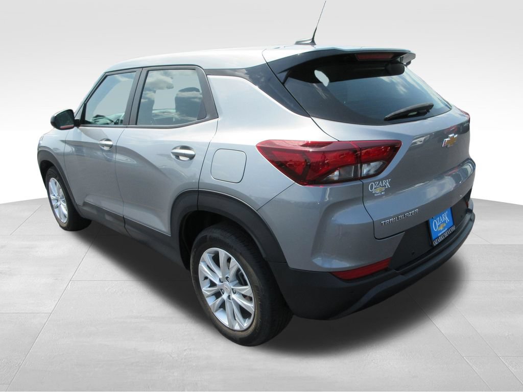 Certified 2023 Chevrolet TrailBlazer LS FWD image 3