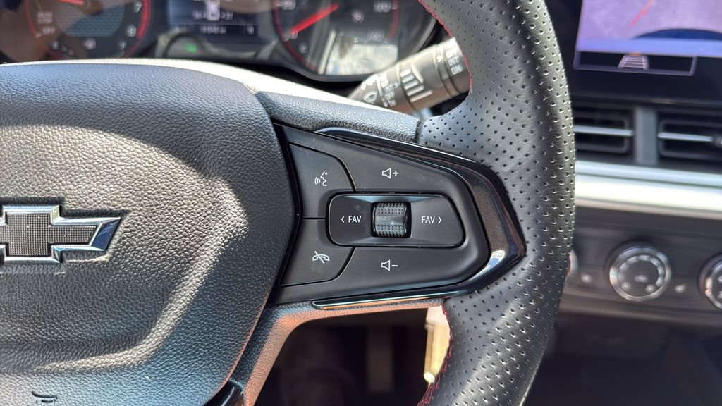 Used 2024 Chevrolet Trax RS w/ Driver Confidence Package FWD image 21