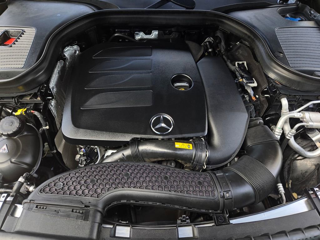 Used 2022 Mercedes-Benz GLC 300 image 36