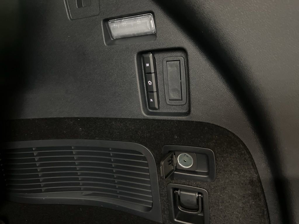 Used 2026 Lincoln Aviator Reserve image 38