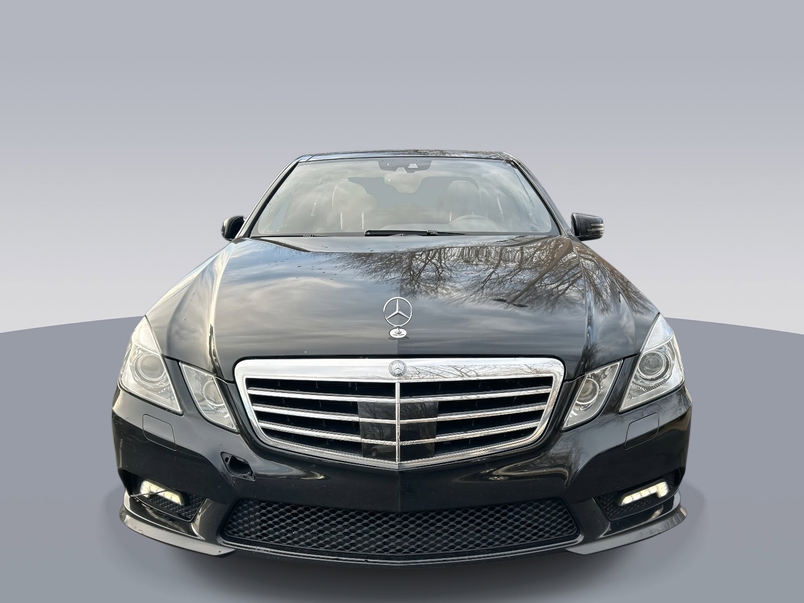 Used 2010 Mercedes-Benz E 350 4MATIC Sedan image 8