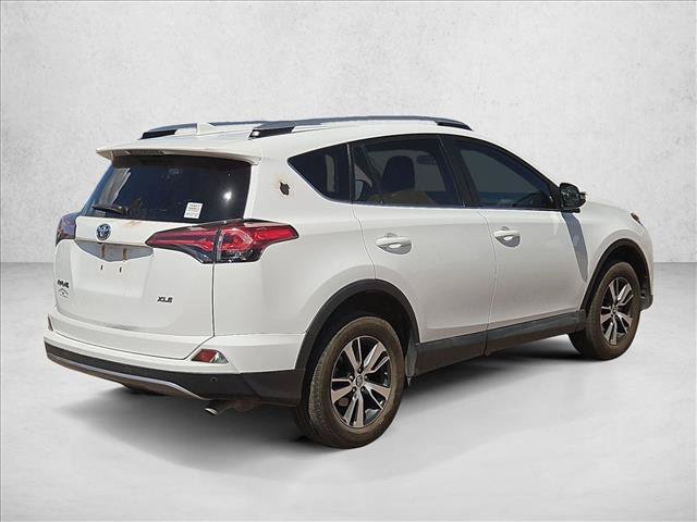 Used 2018 Toyota RAV4 XLE FWD image 5
