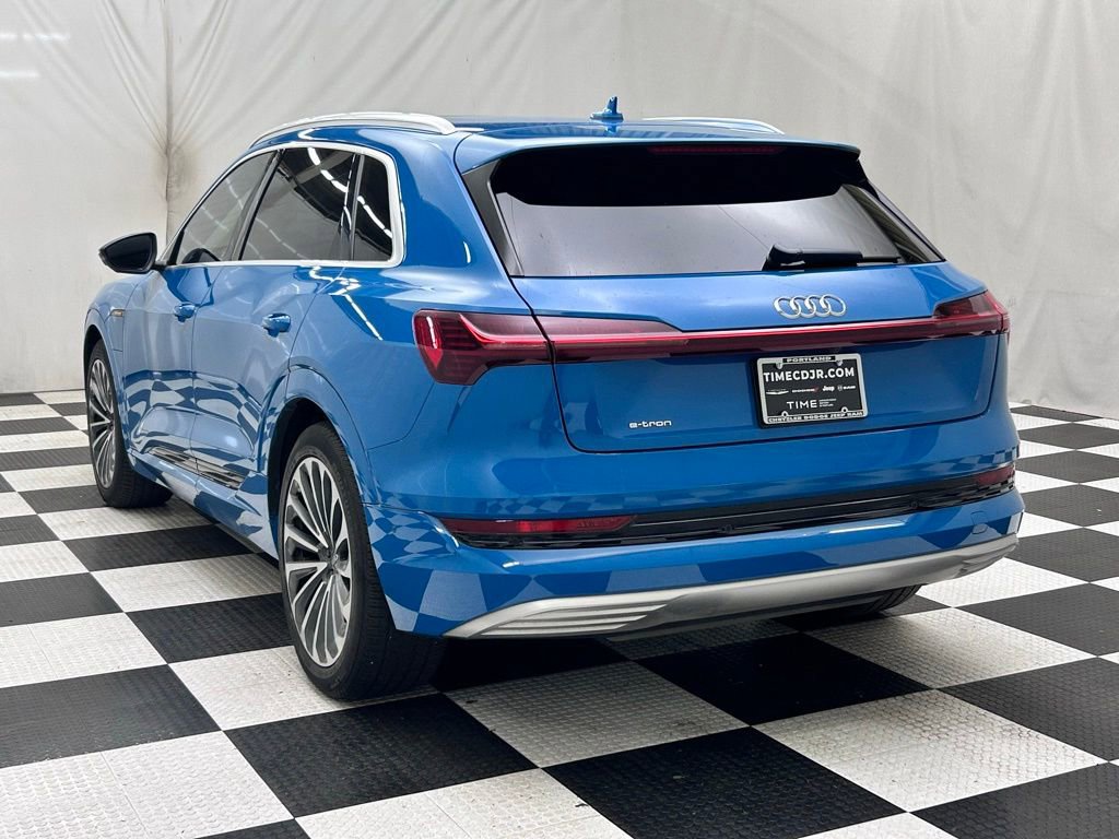Used 2019 Audi e-tron Prestige w/ Prestige Package AWD/4WD image 5