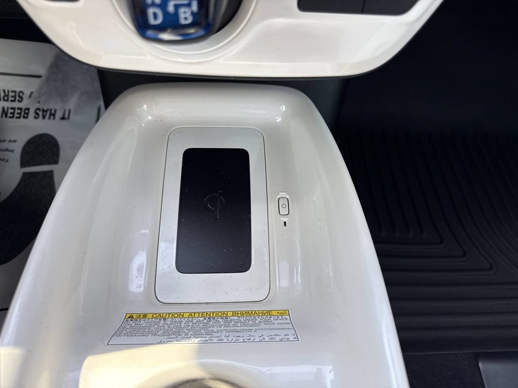 Used 2017 Toyota Prius Three Touring FWD image 27