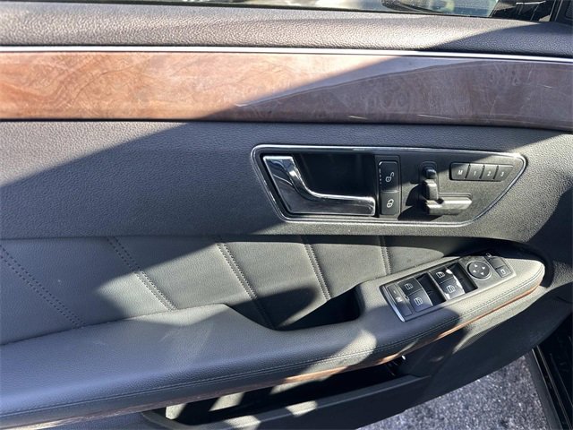Used 2011 Mercedes-Benz E 350 4MATIC Sedan image 15