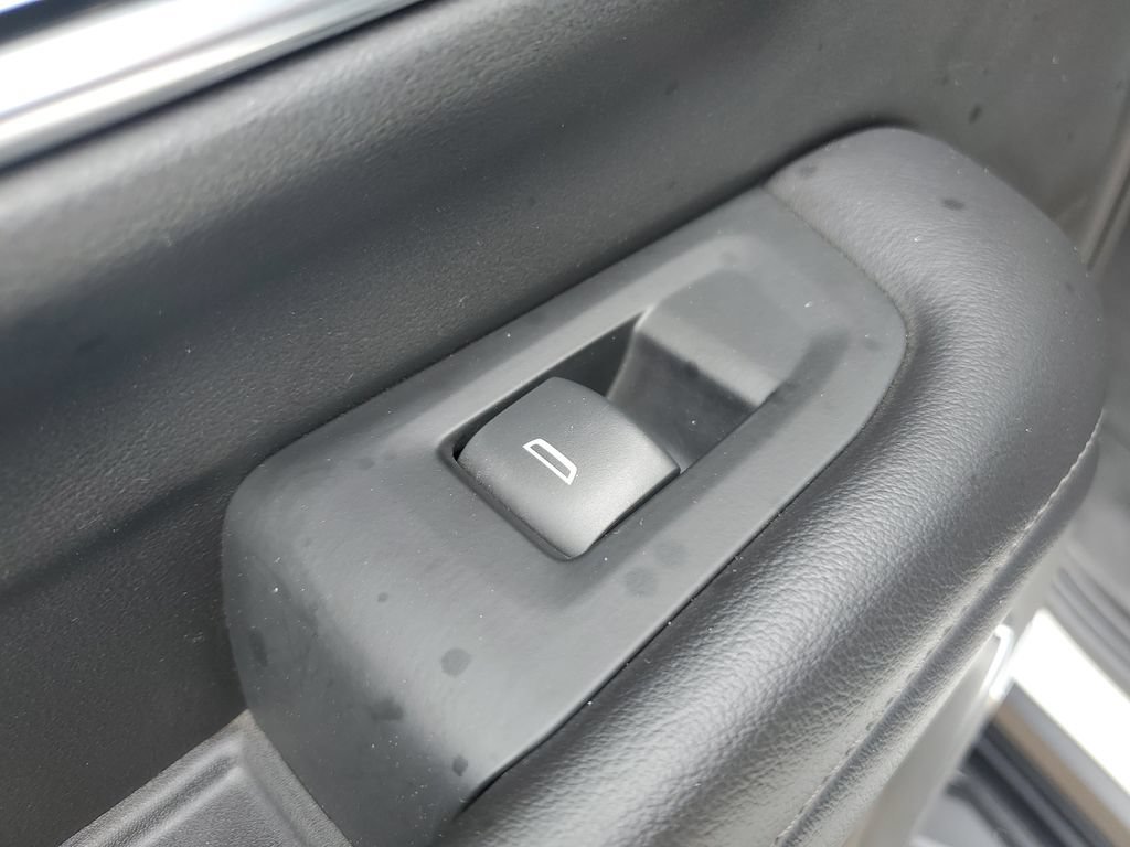 Used 2022 Chevrolet Tahoe LT w/ Luxury Package RWD image 18