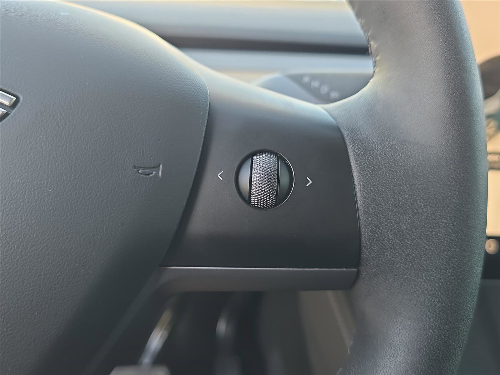 Used 2024 Tesla Model Y Long Range image 23