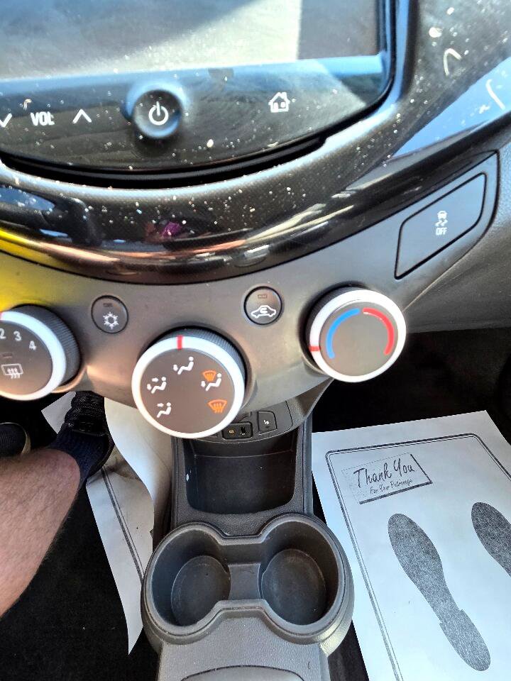 Used 2015 Chevrolet Spark LT image 24