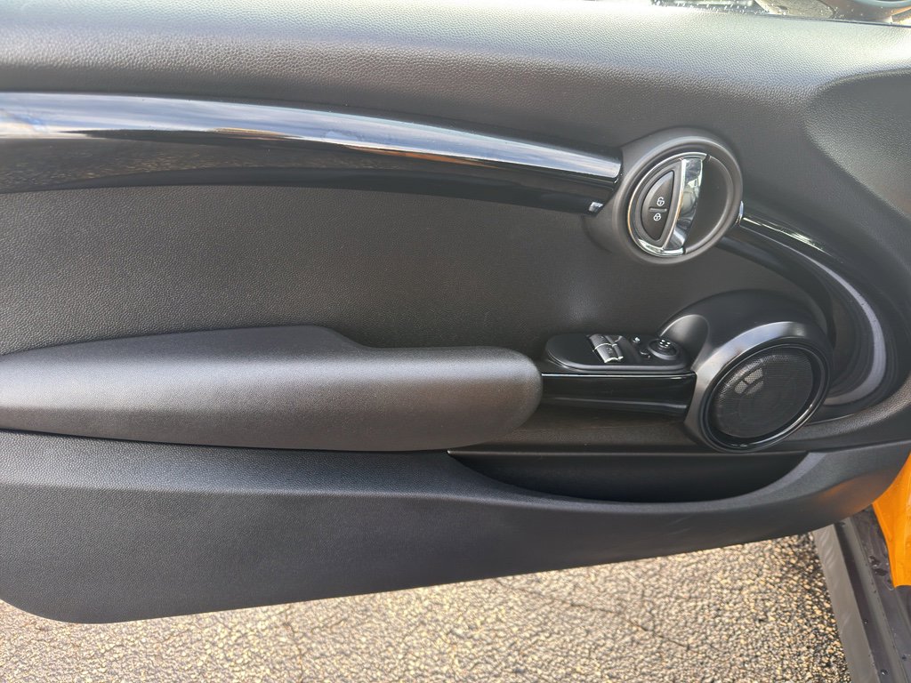 Used 2017 MINI Cooper S image 17