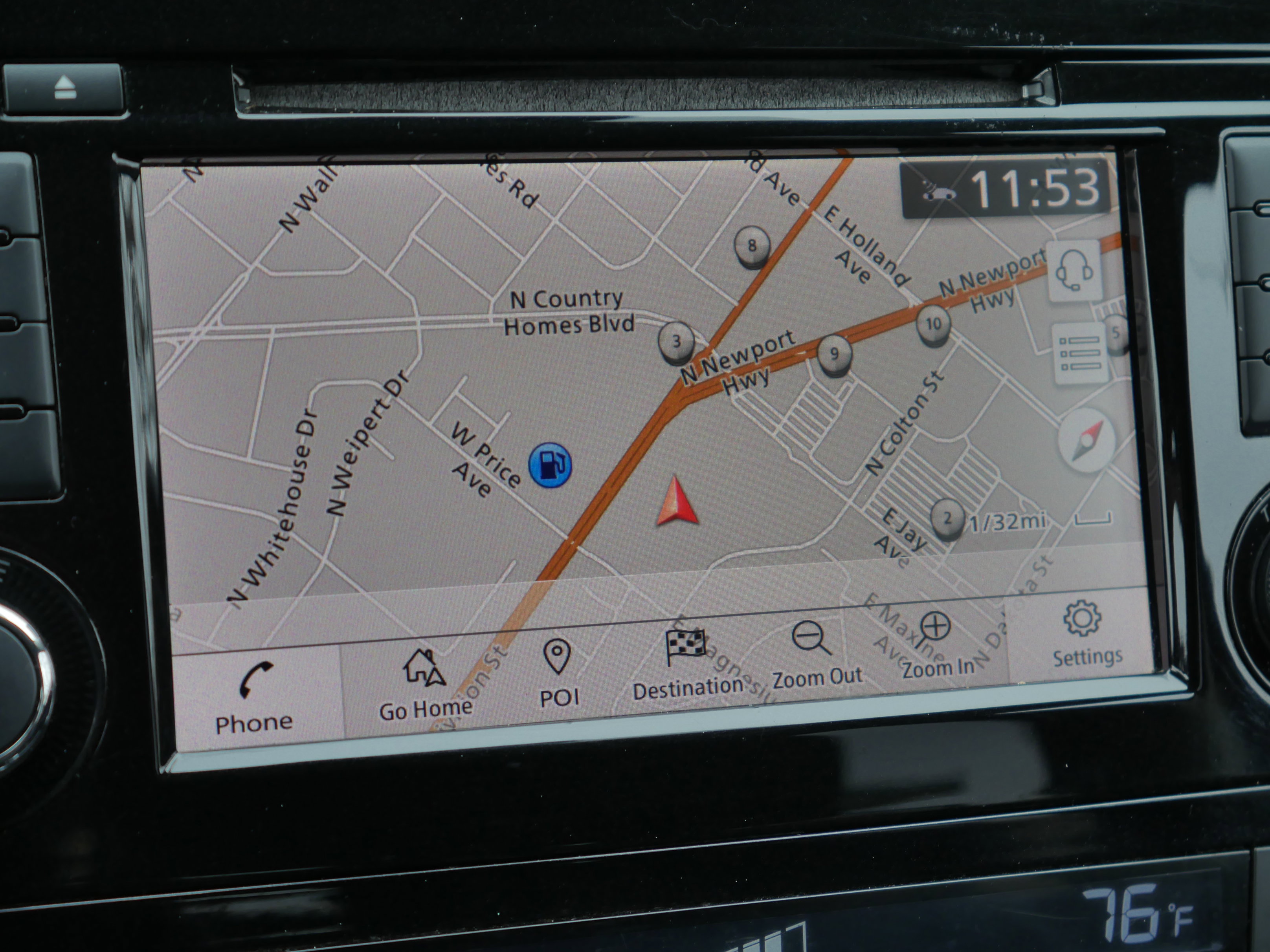 Used 2018 Nissan Rogue SL w/ Premium Package image 12