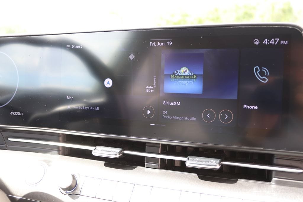 Used 2024 Hyundai Kona Limited FWD image 27