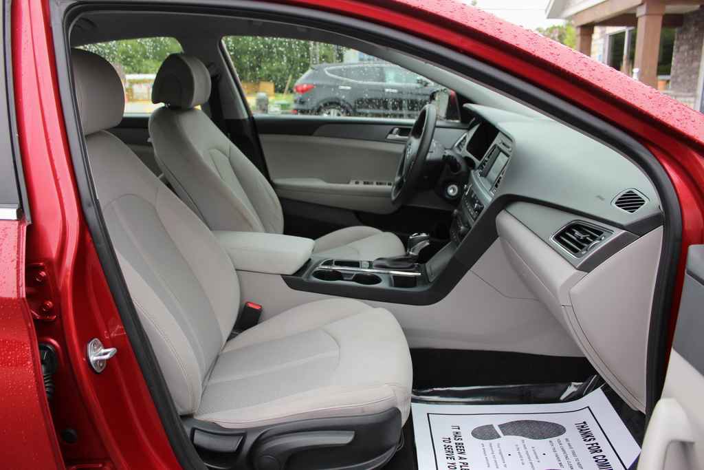 Used 2017 Hyundai Sonata SE image 26