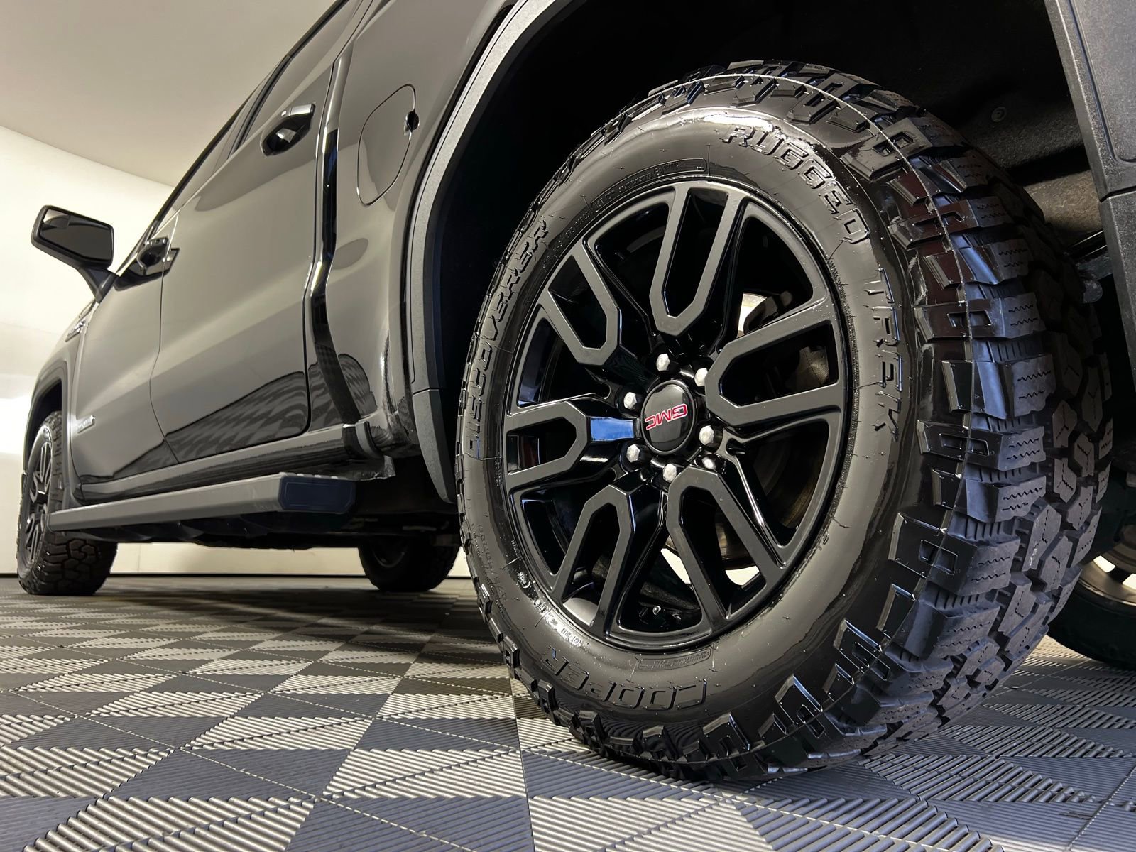 Used 2021 GMC Sierra 1500 Elevation w/ LPO, Elevation Black Package image 25