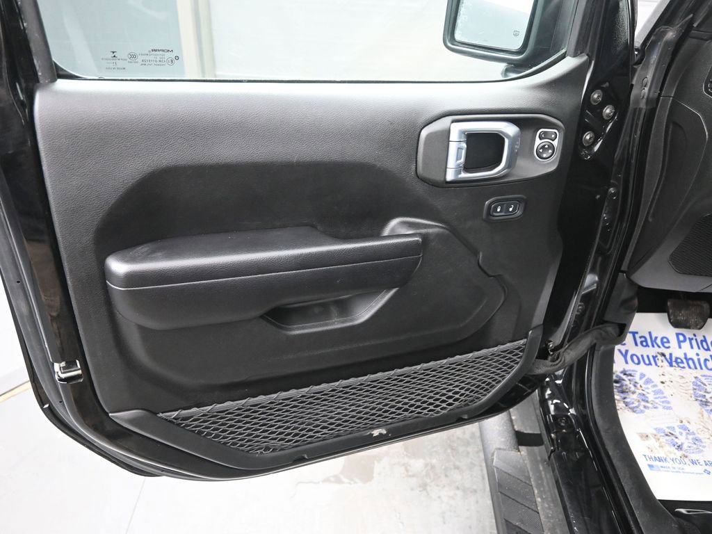 Used 2021 Jeep Gladiator Sport image 19