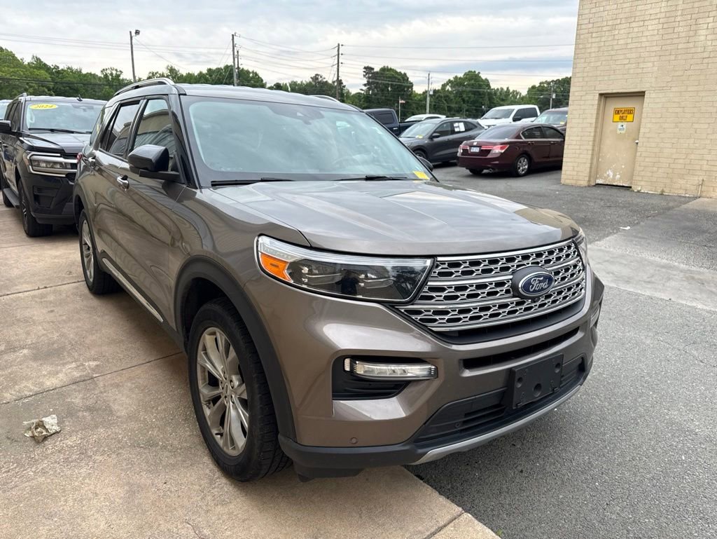 Used 2021 Ford Explorer Limited w/ Class III Trailer Tow Package AWD/4WD image 2