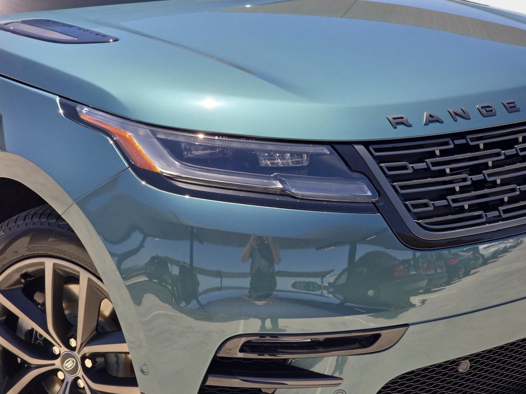 New 2026 Land Rover Range Rover Velar Belgravia AWD/4WD image 32