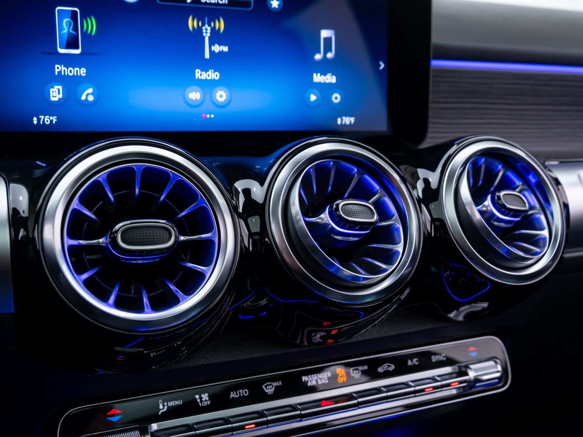 New 2026 Mercedes-Benz GLB 250 4MATIC image 26