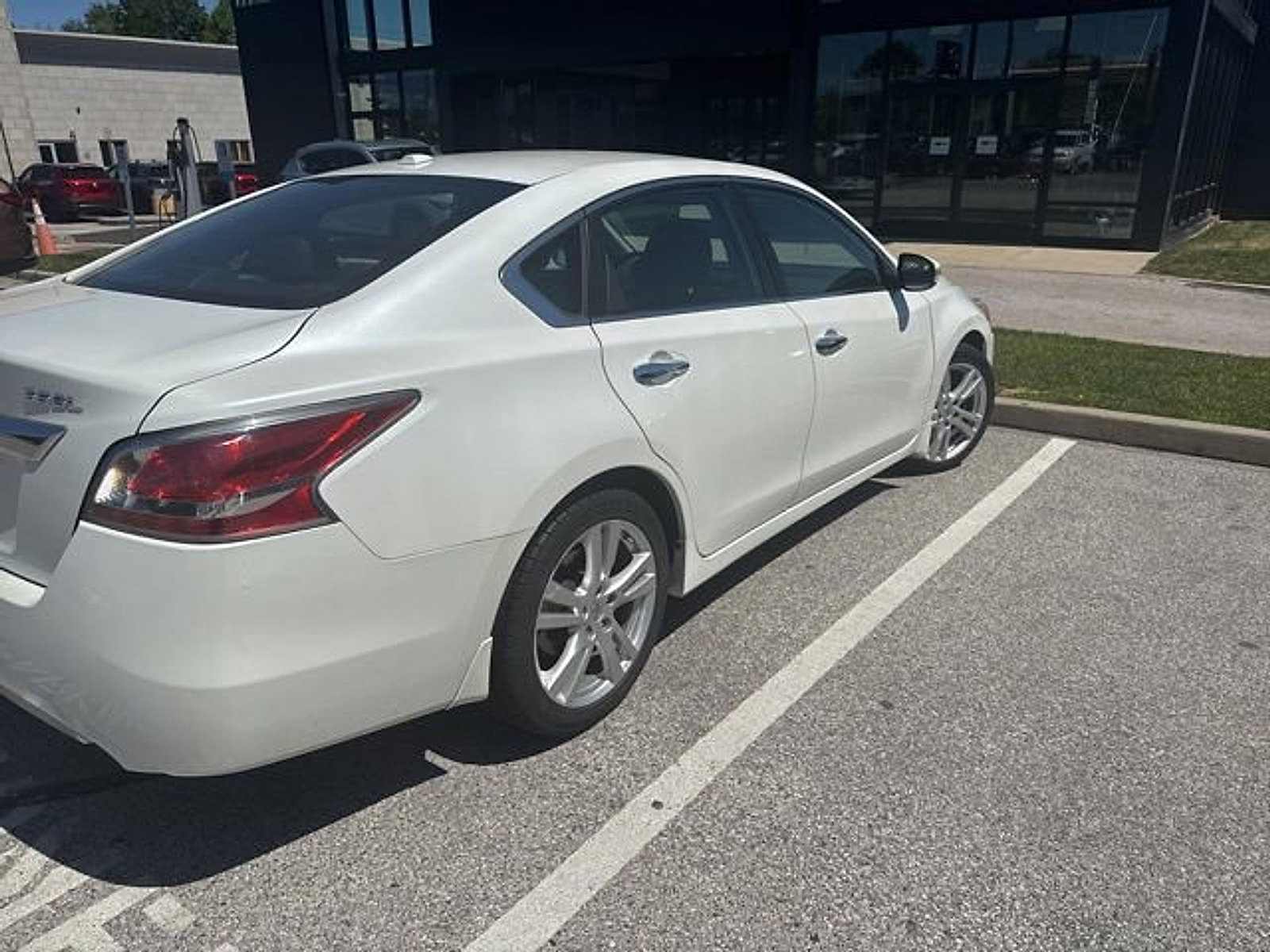 Used 2014 Nissan Altima 3.5 SL w/ Technology Package FWD image 18