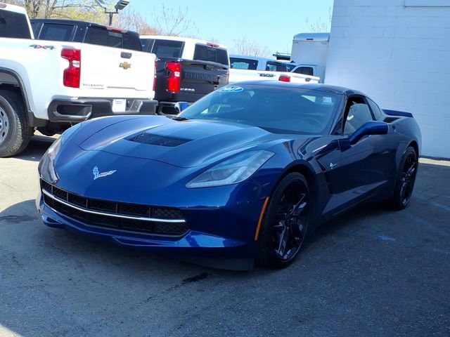 Used 2017 Chevrolet Corvette Stingray Coupe w/ 1LT image 3