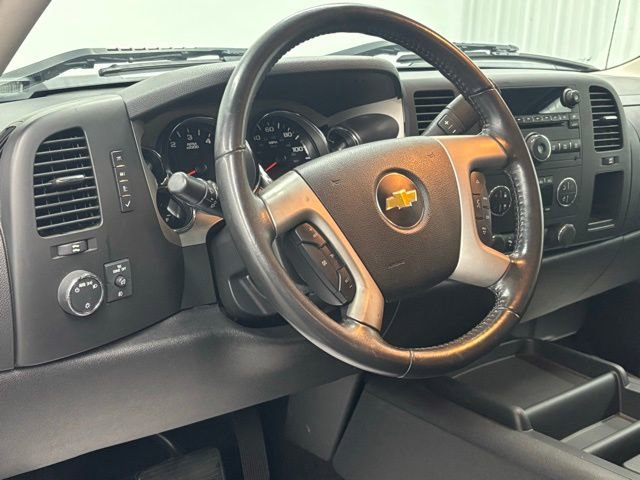 Used 2013 Chevrolet Silverado 1500 LT image 16