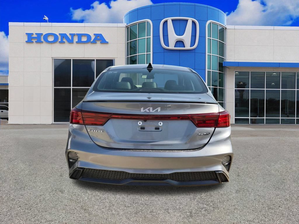 Used 2024 Kia Forte GT-Line w/ GT-Line Premium Package FWD image 4