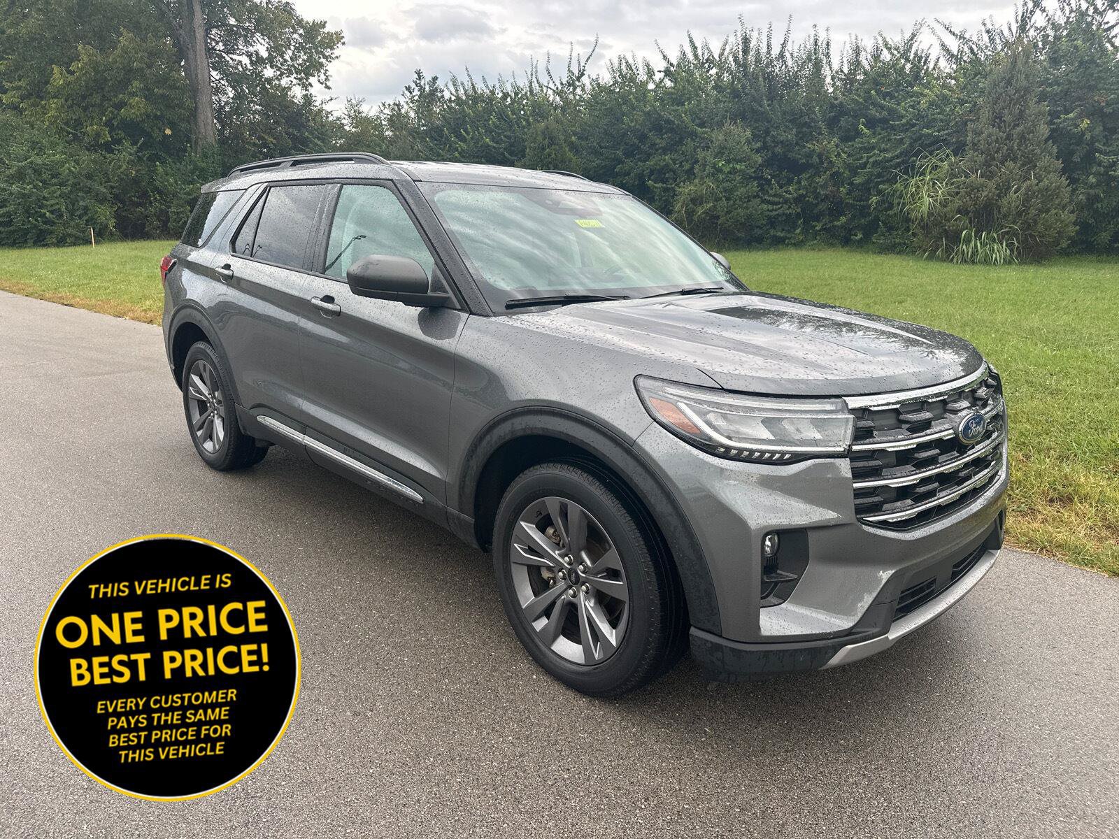 Used 2025 Ford Explorer Active w/ Active Comfort Package AWD/4WD image 1