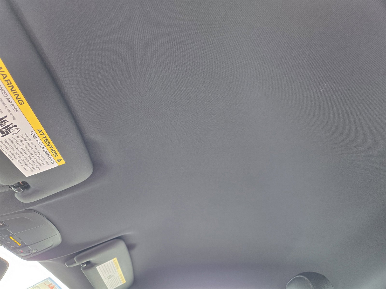 Used 2025 Porsche 718 Cayman image 24