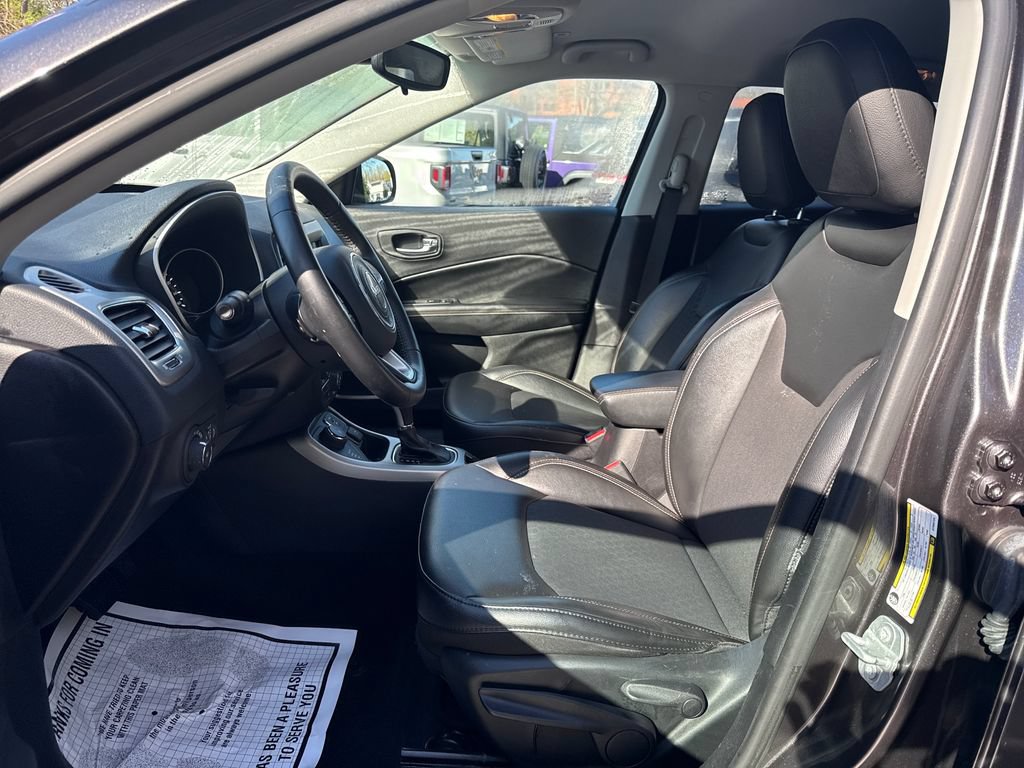 Used 2019 Jeep Compass Latitude AWD/4WD image 11