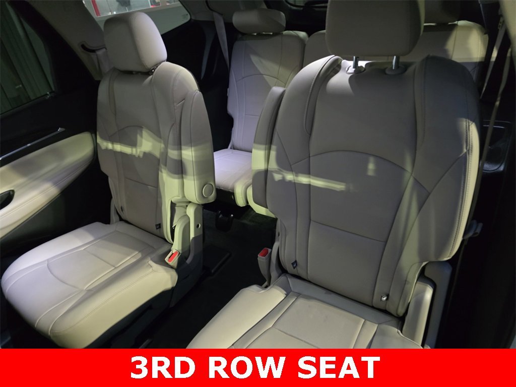 Used 2020 Buick Enclave Essence w/ Sport Touring Edition image 16